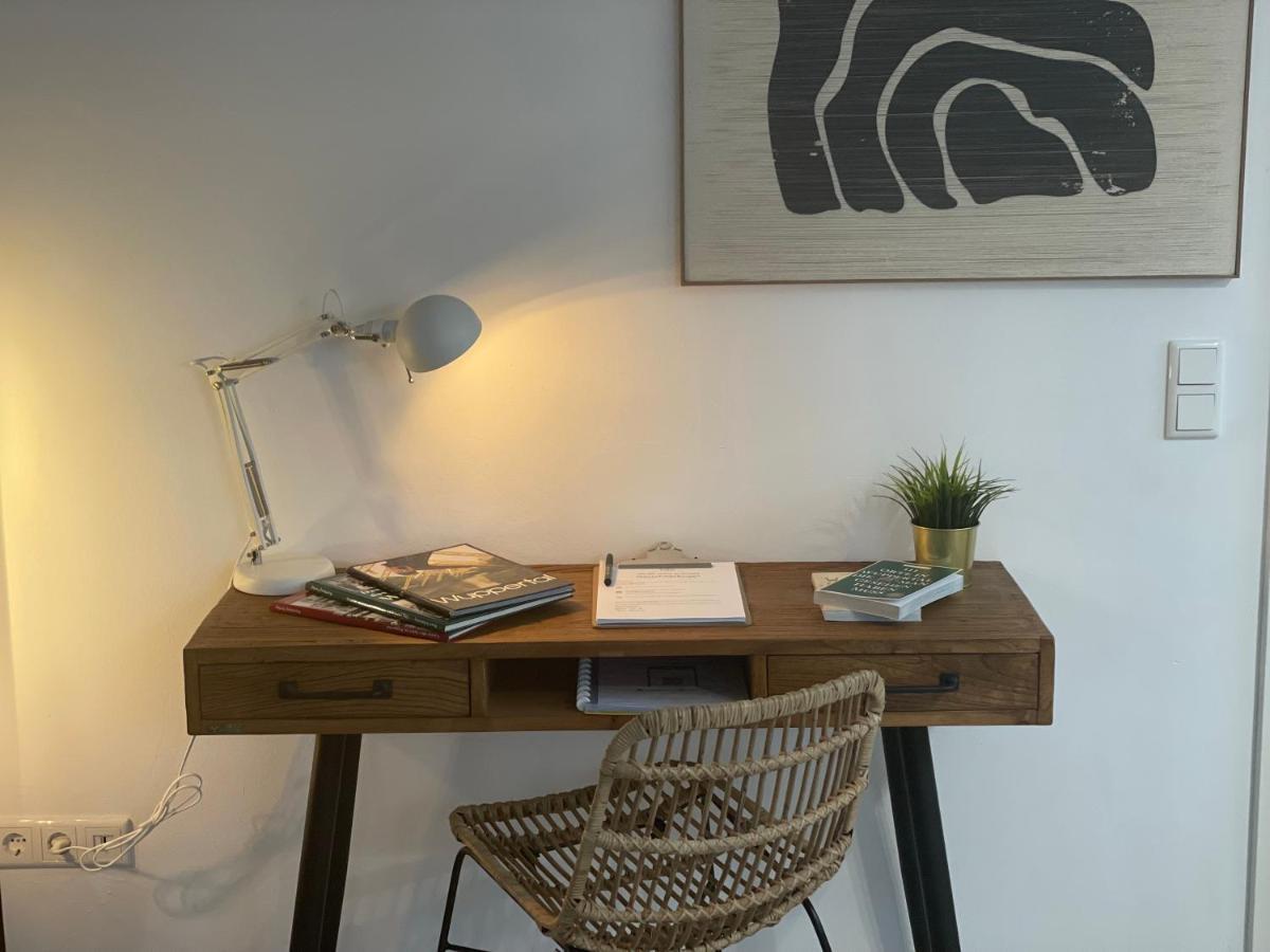 40Qm Wohlfuehl-Apartment Im Gruenen Mit Sorglospaket Wuppertal Exterior foto